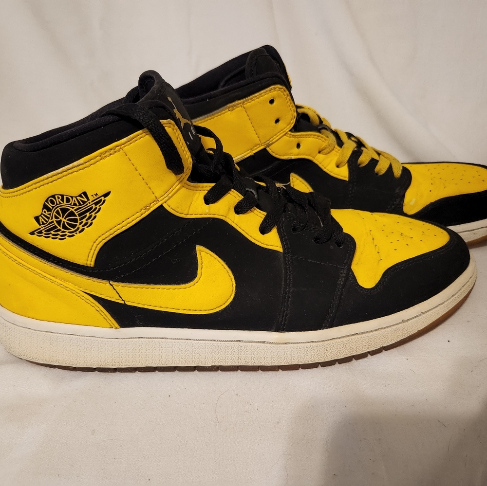 air jordan1 retro mid new love 2017 size 12
